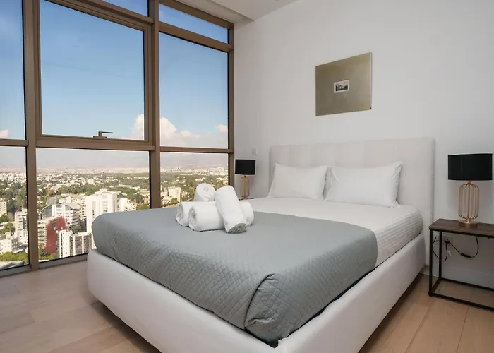 City Center 2Br Flat, 26Th Floor View, Pool & Gym